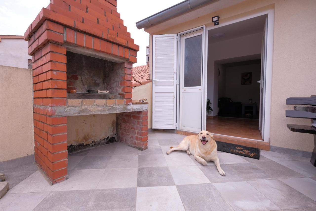 Apartment Klea - Cosy, Near City Center พูลา ภายนอก รูปภาพ